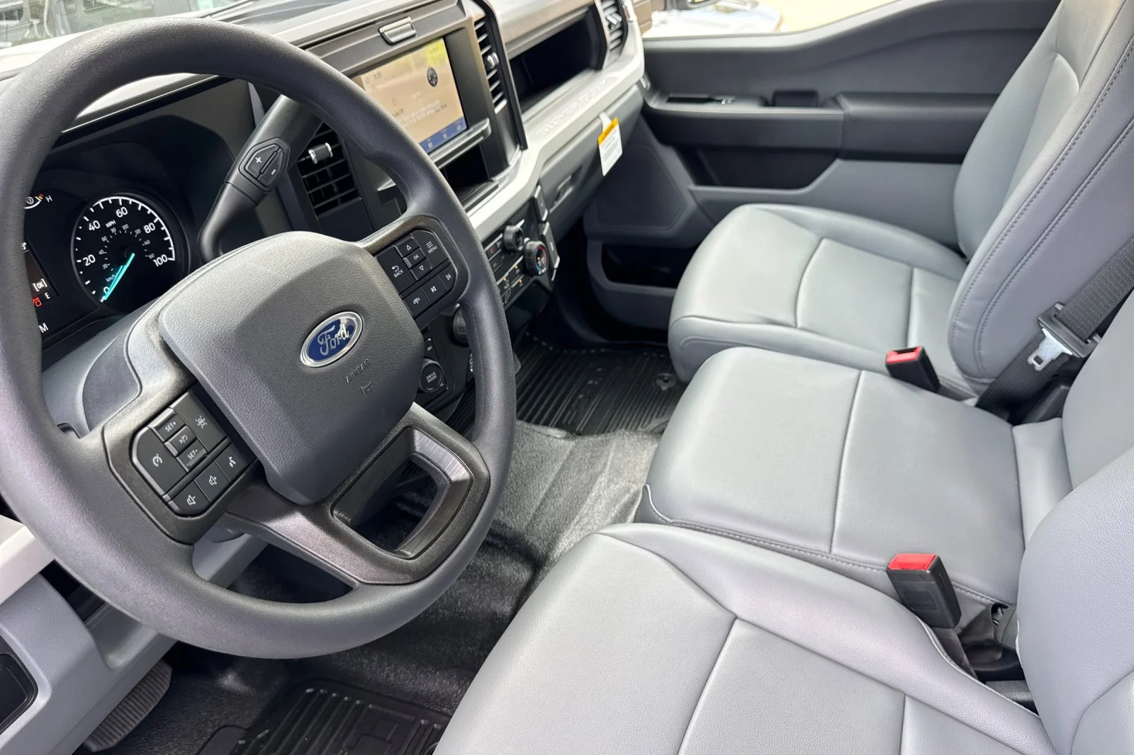 New 2026 Oxford White Ford F-450® XL image 9