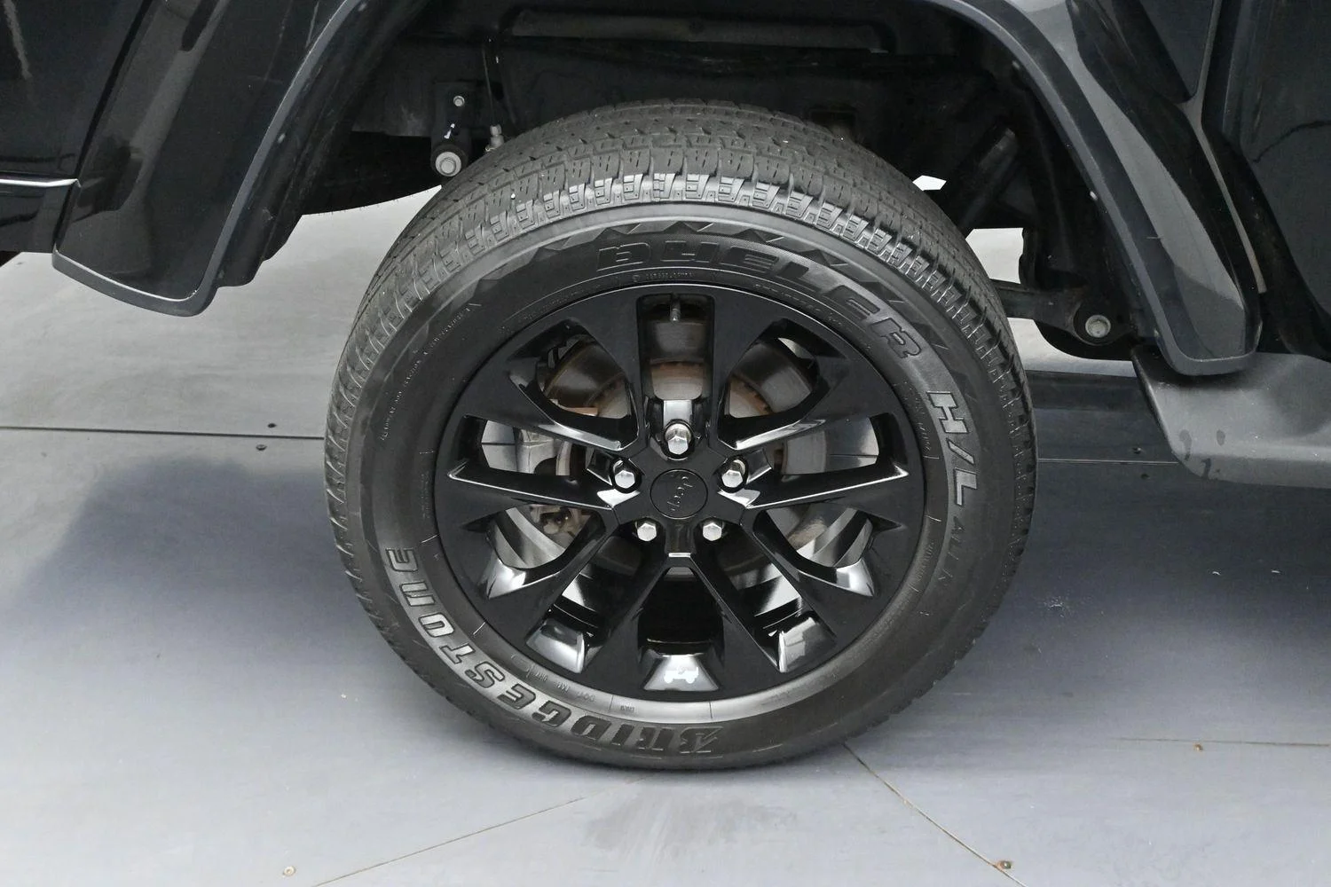 Used 2023 Black Clearcoat Jeep High Altitude image 33