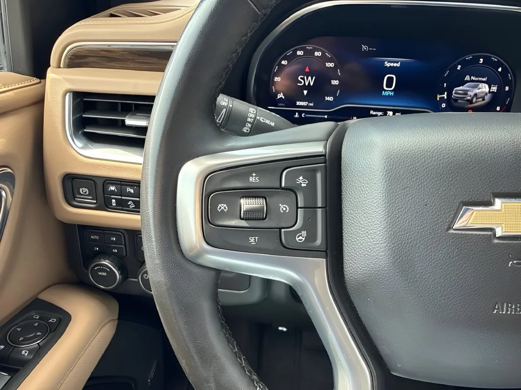 Used 2023 SUMMIT WHITE Chevrolet Premier image 19