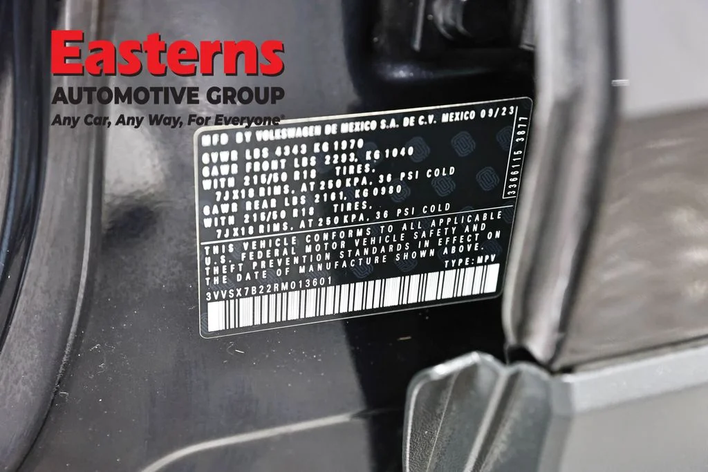 Used 2024 Black Volkswagen 1.5T SE image 33
