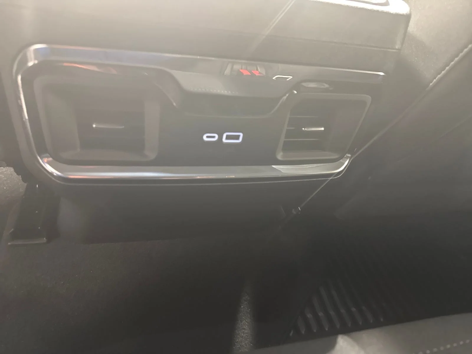 Used 2026 Summit White GMC Elevation image 27