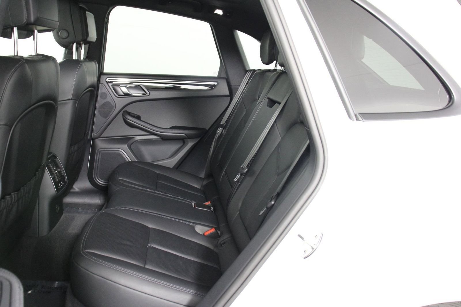 Certified Used 2026 White Porsche  image 33