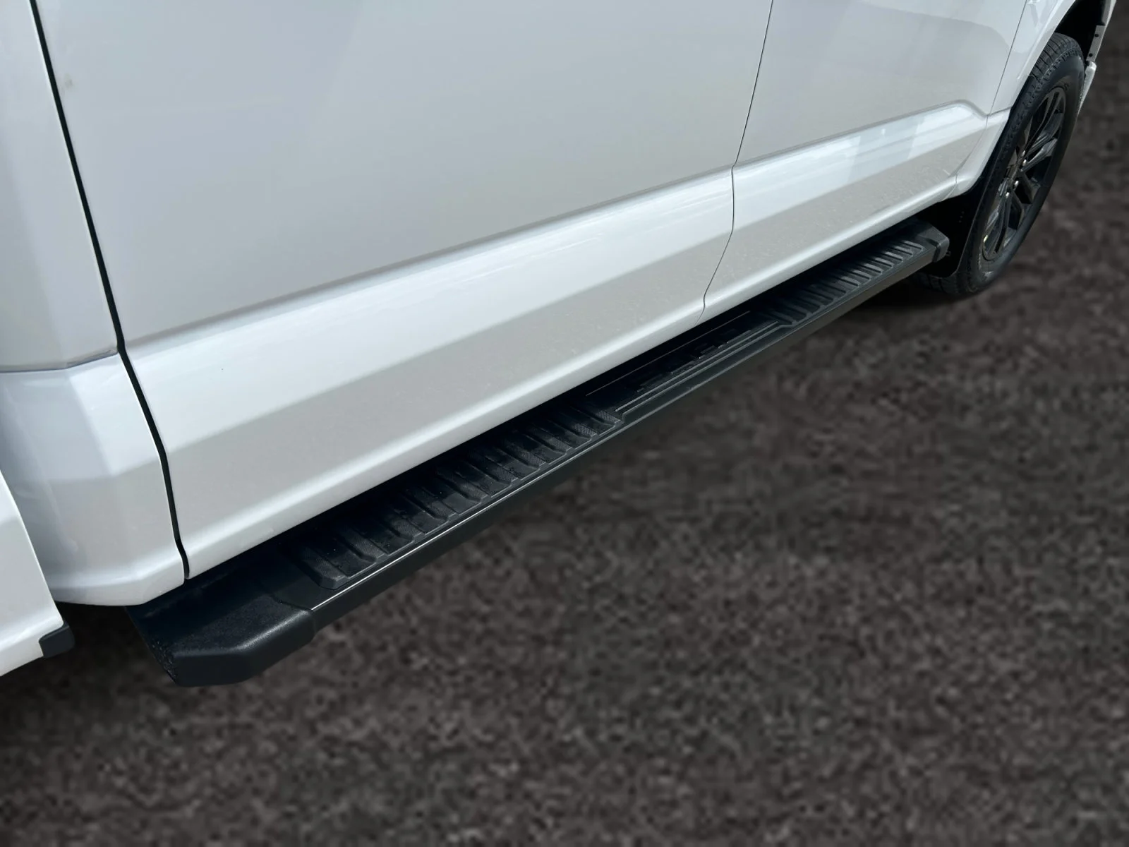 New 2026 Oxford White Ford Lariat image 11