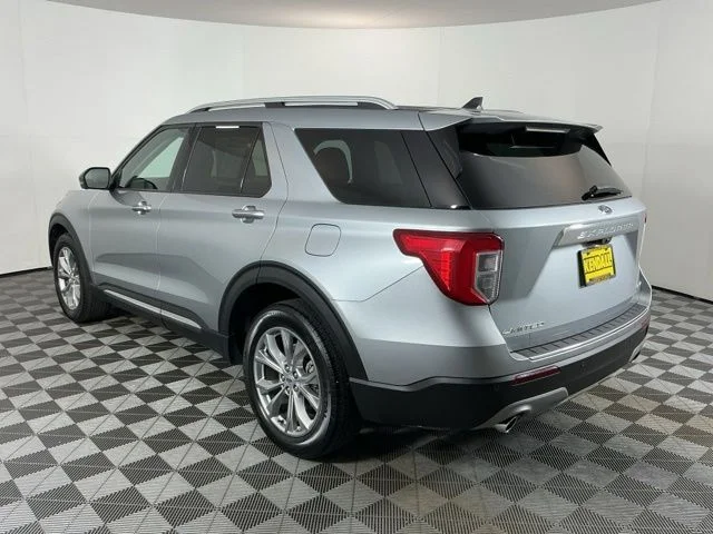Certified Used 2023  Ford Limited image 5