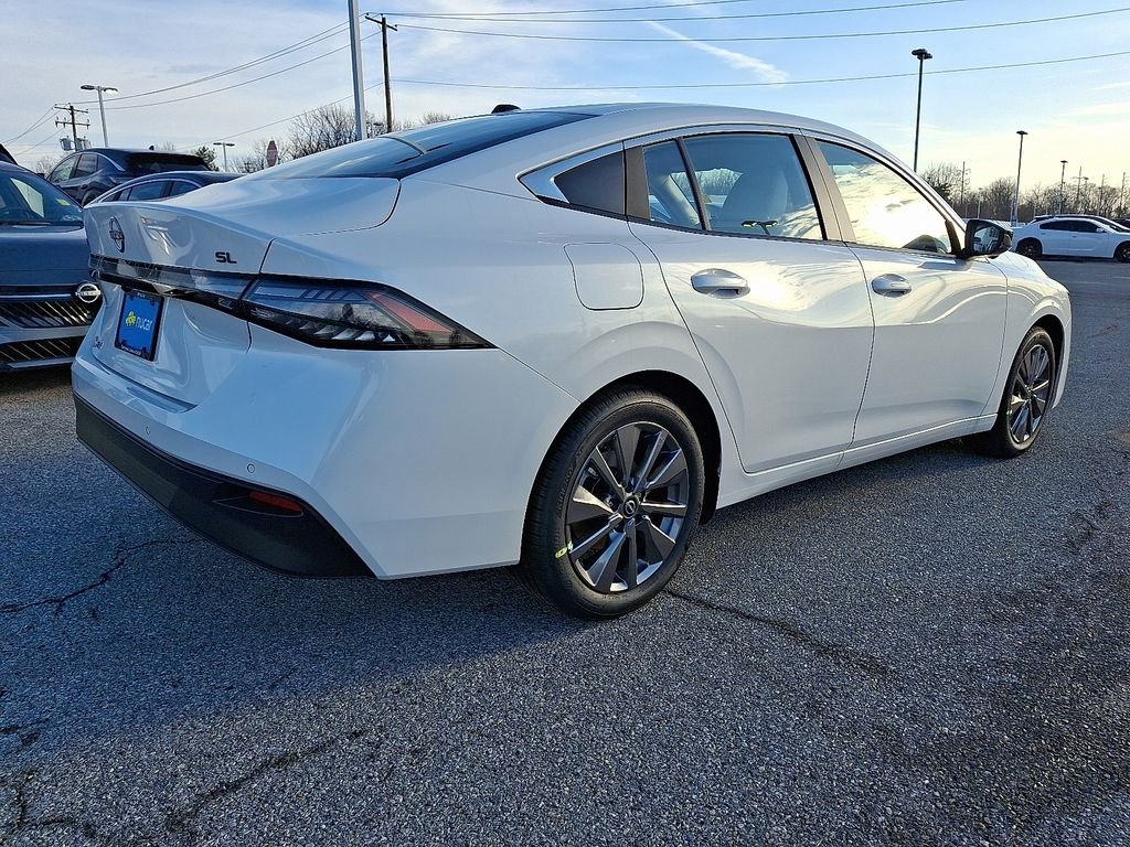 New 2026 White Nissan SL image 4
