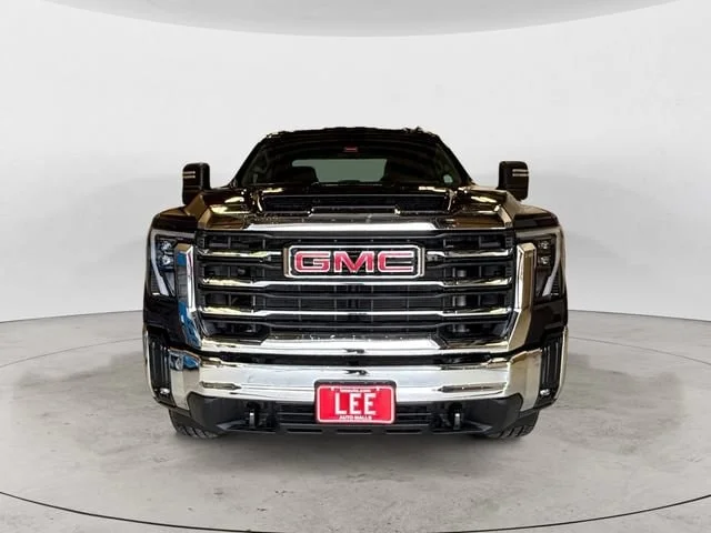 Used 2026 Titanium Rush Metallic GMC SLE image 9