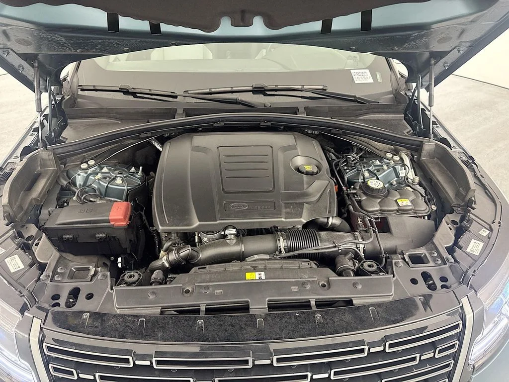 Certified Used 2026 Green Land Rover S image 31