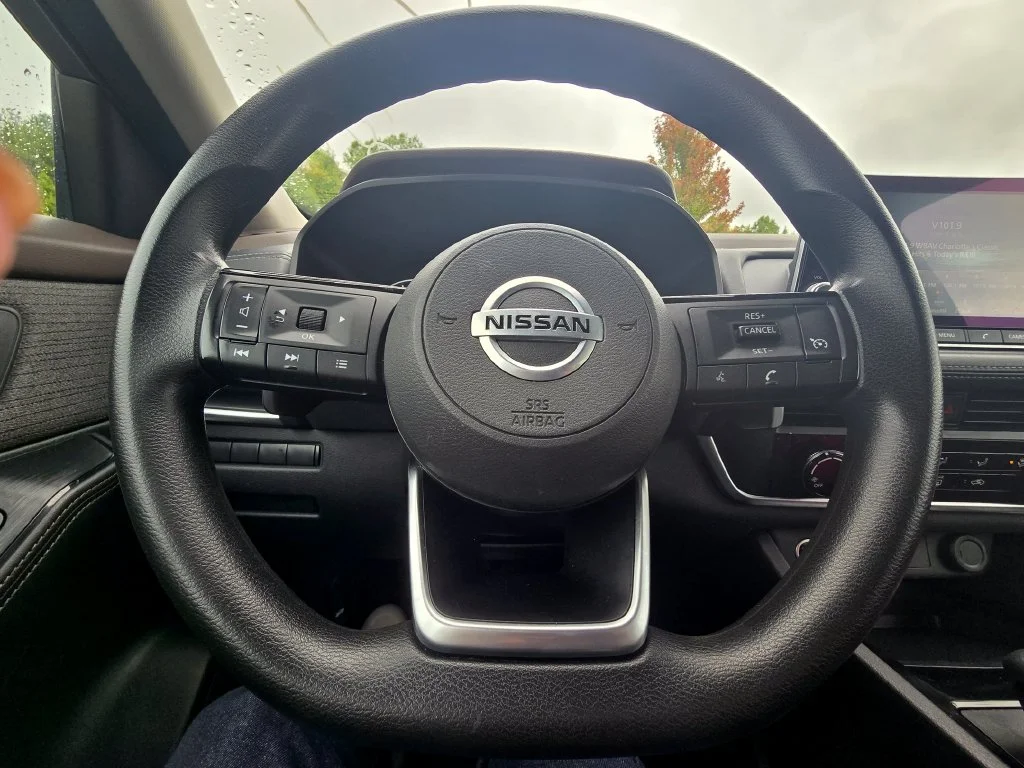 Used 2021 Gray Nissan S image 21