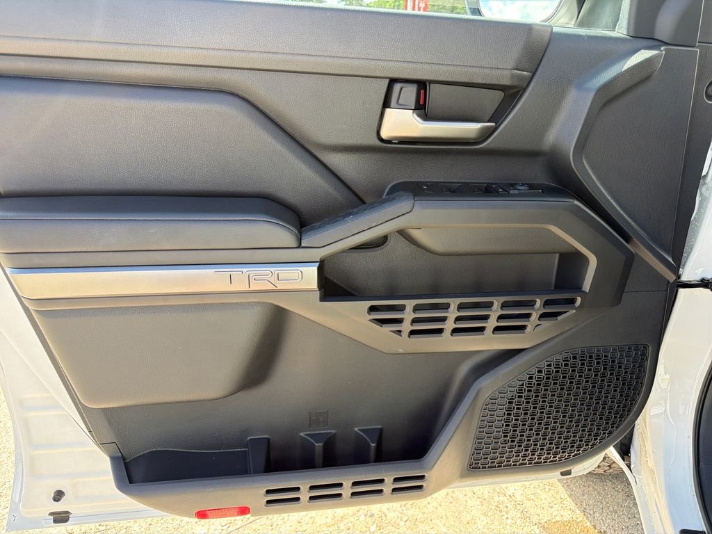 2025 Toyota Tacoma Limited - Photo 10