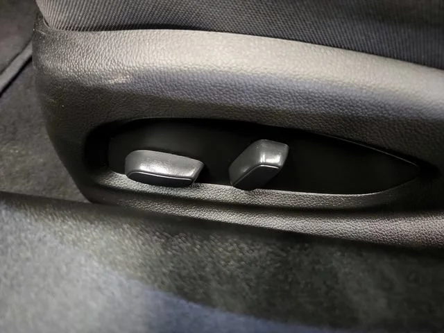 2021 Chevrolet Camaro 1LT - Photo 23