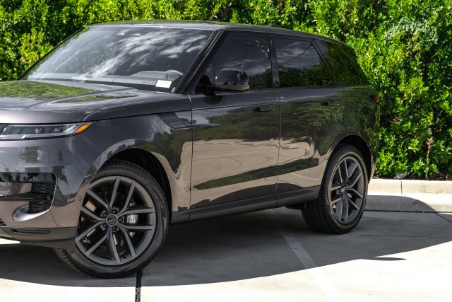 New 2027 Charente Grey Land Rover SE image 6