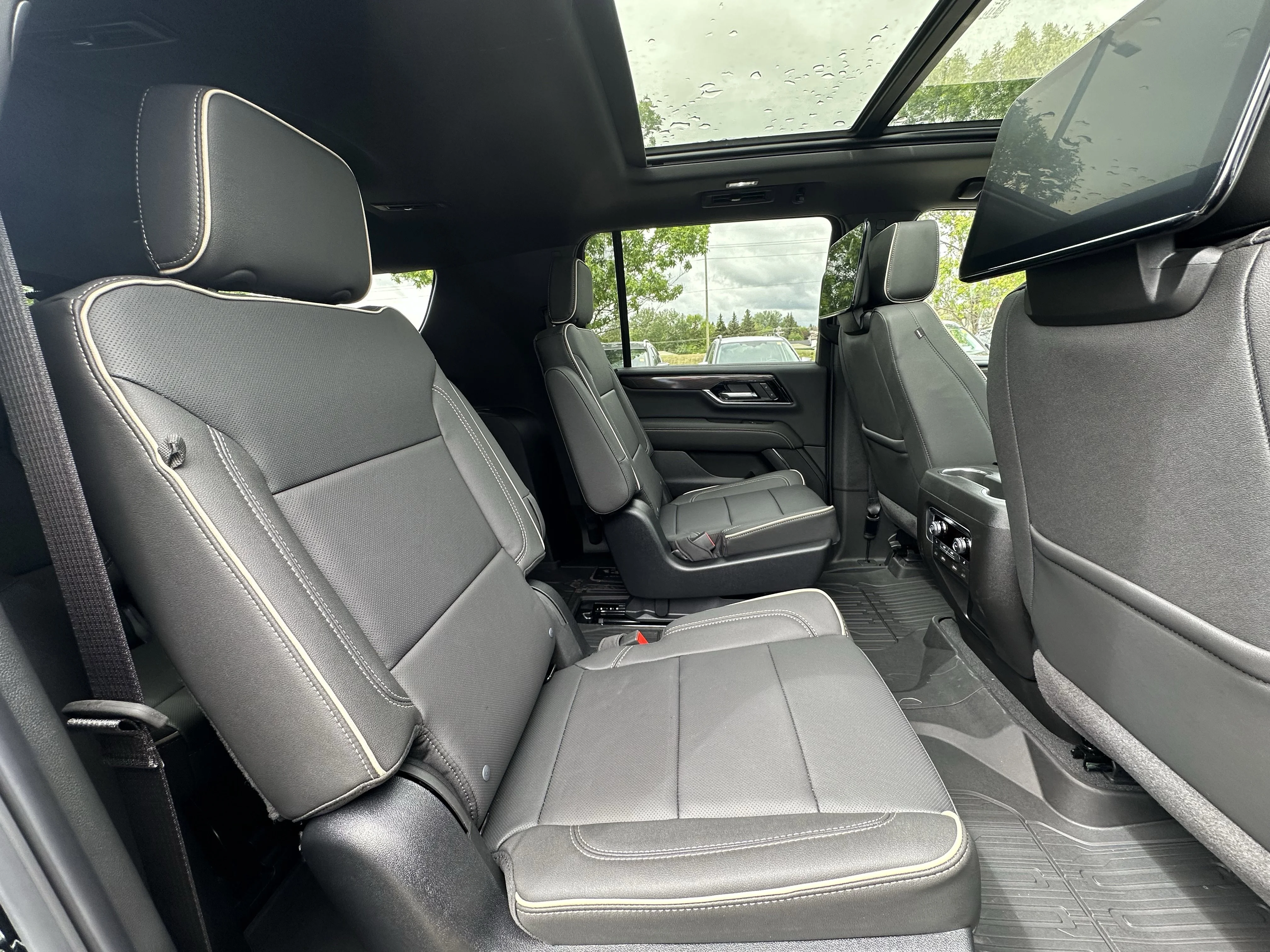 New 2026 Onyx Black GMC Elevation image 22