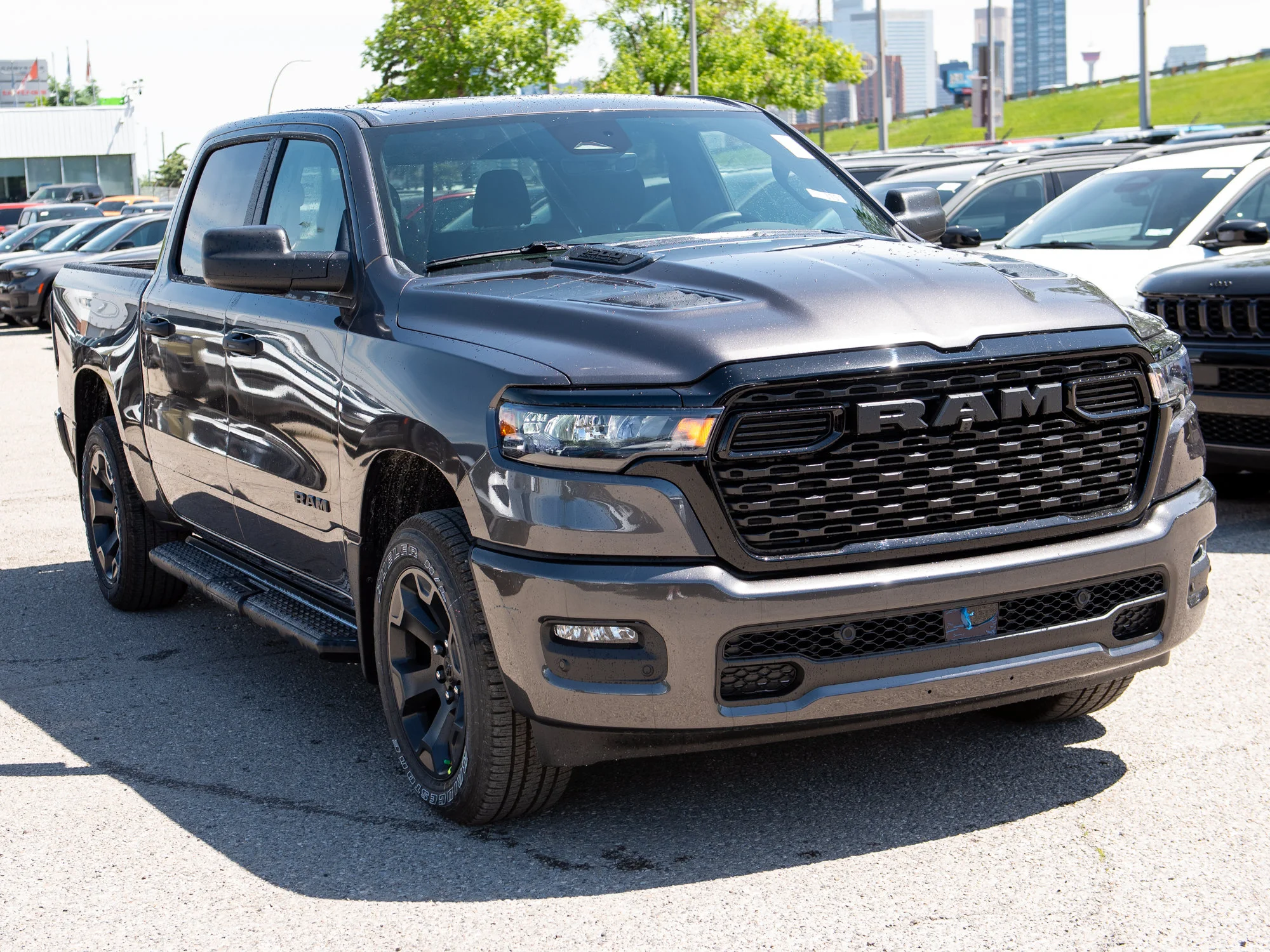 New 2026 Grey RAM Express* image 8