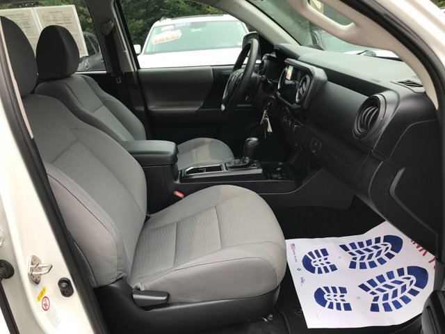 Used 2018 Super White Toyota SR image 24