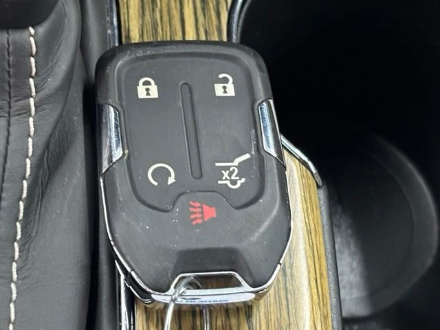 Used 2018 White GMC Denali image 42