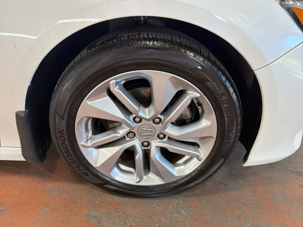 Used 2020 Platinum White Pearl Honda LX image 10