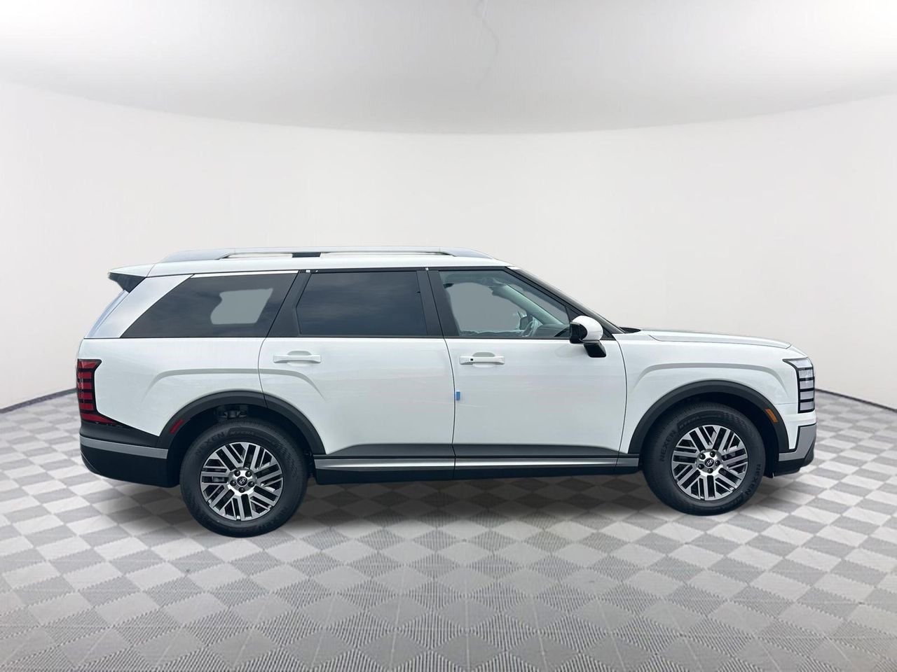 New 2026 Creamy White Pearl Hyundai SEL 7P image 4