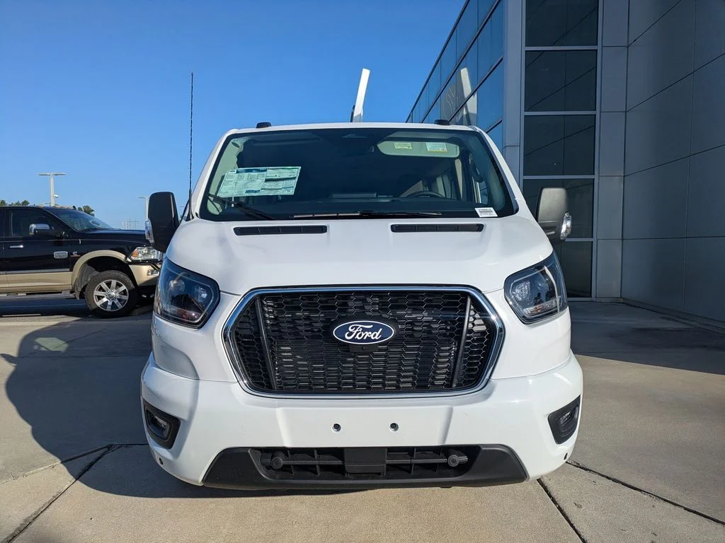 New 2026 Oxford White Ford XLT image 8