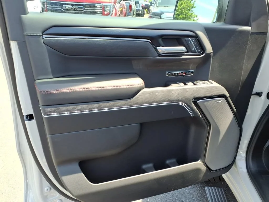 2026 GMC Sierra 1500 AT4X - Photo 17