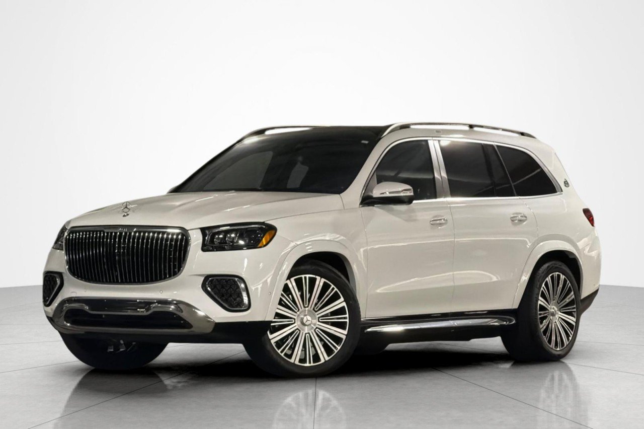 New 2026 MANUFAKTUR Moonlight White Metallic Mercedes-Benz Maybach GLS 600 4MATIC® SUV image 1