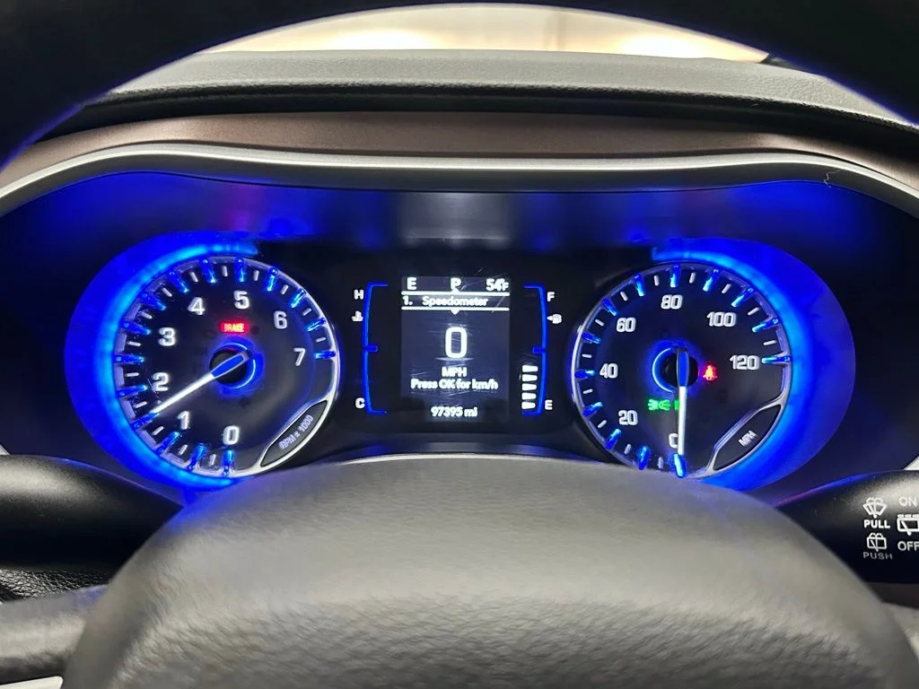Used 2021 White Chrysler LXI image 21