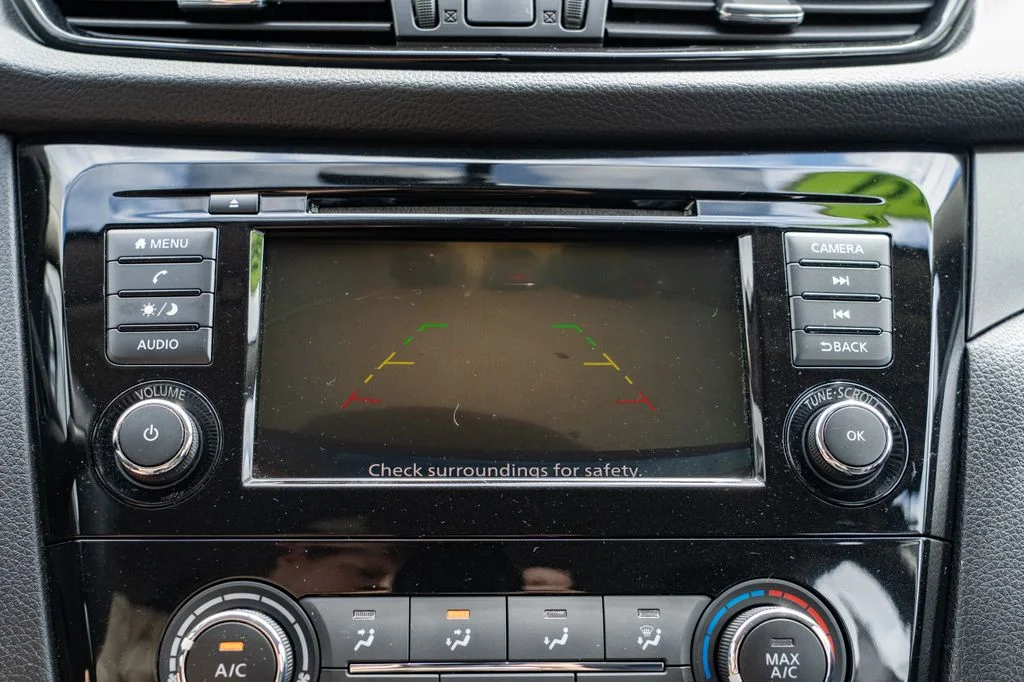 Used 2019 Blue Nissan S image 17