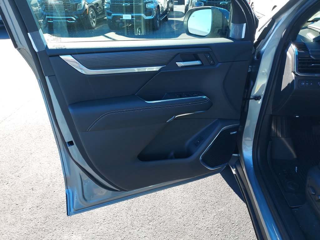 New 2027 Sterling Metallic GMC Elevation image 12
