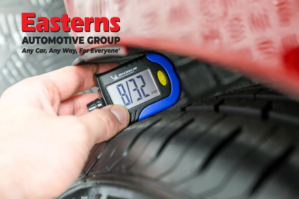 Used 2021 Red Nissan 2.5 SV image 26