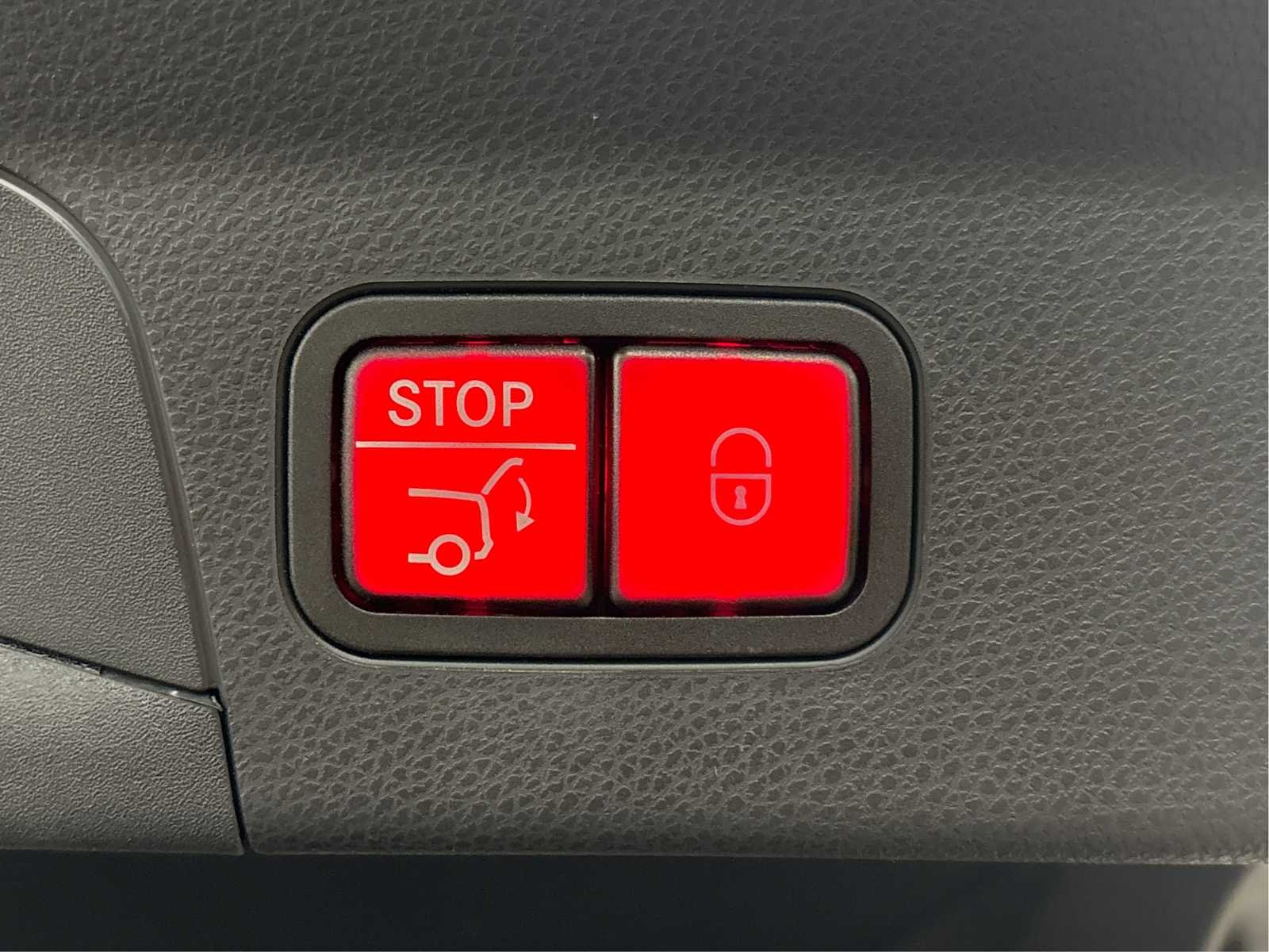 Certified Used 2023 Black Mercedes-Benz GLC 300 image 12
