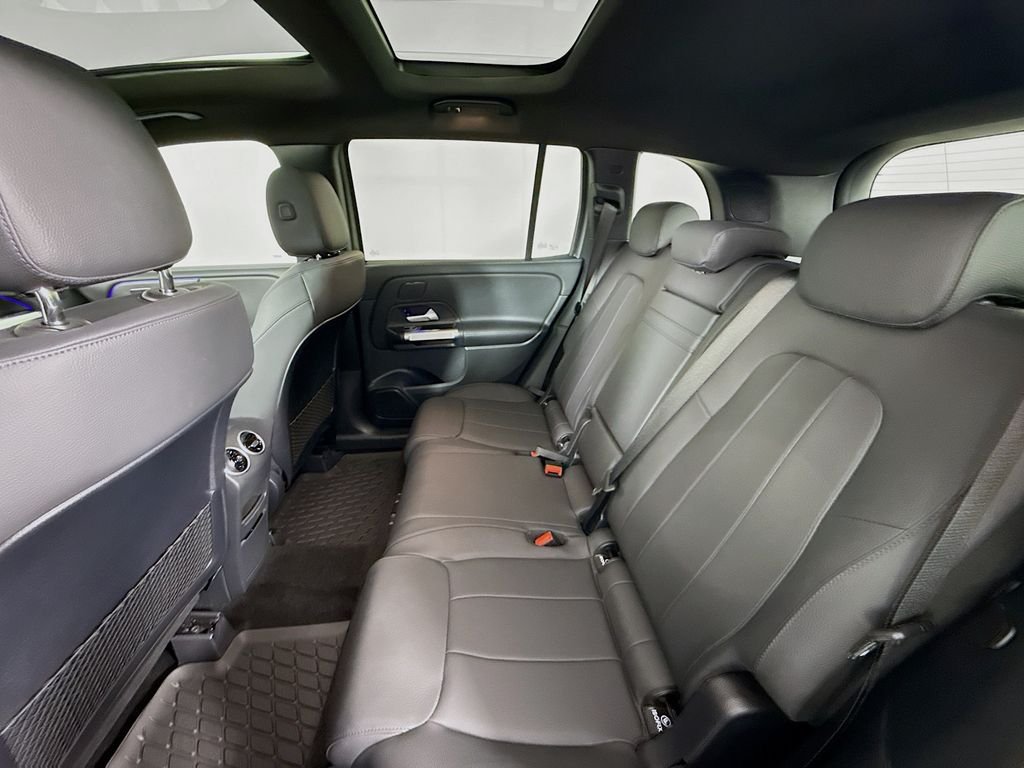 Used 2026 Gray Mercedes-Benz GLB 250 image 25