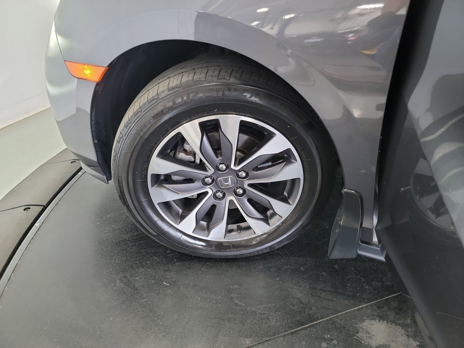 2023 Honda Odyssey EX-L - Photo 30