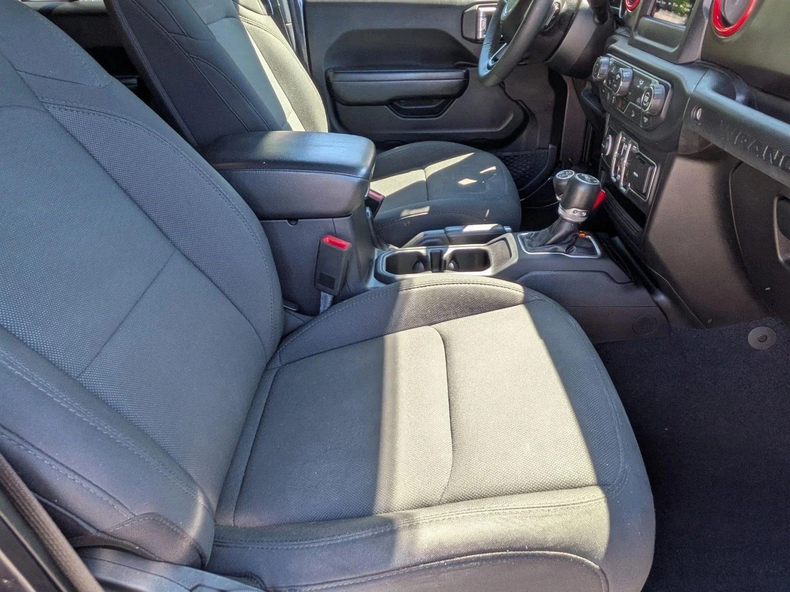 Used 2019 Granite Crystal Metallic Clearcoat Jeep Sport S image 19
