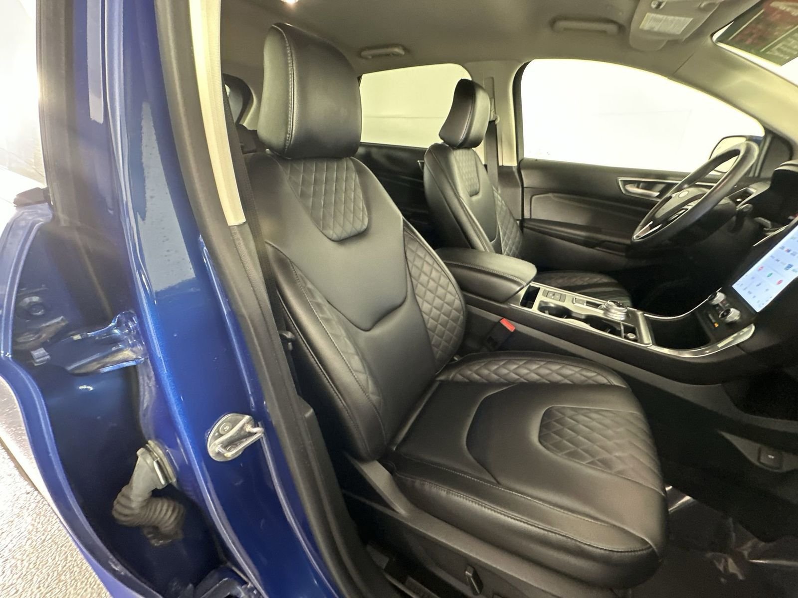 2024 Ford Edge Titanium - Photo 25