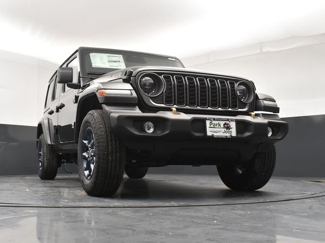 New 2026 Black Clear-Coat Exterior Paint Jeep 85th Anniversary Edition image 19