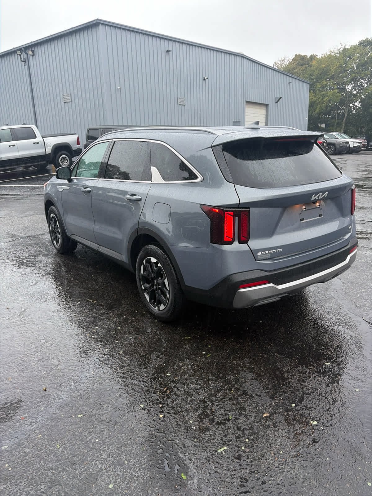 Used 2024 Everlasting Silver Kia S image 7