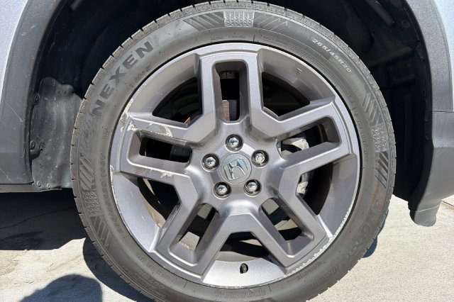Certified Used 2022 Lunar Silver Metallic Honda EX-L image 5