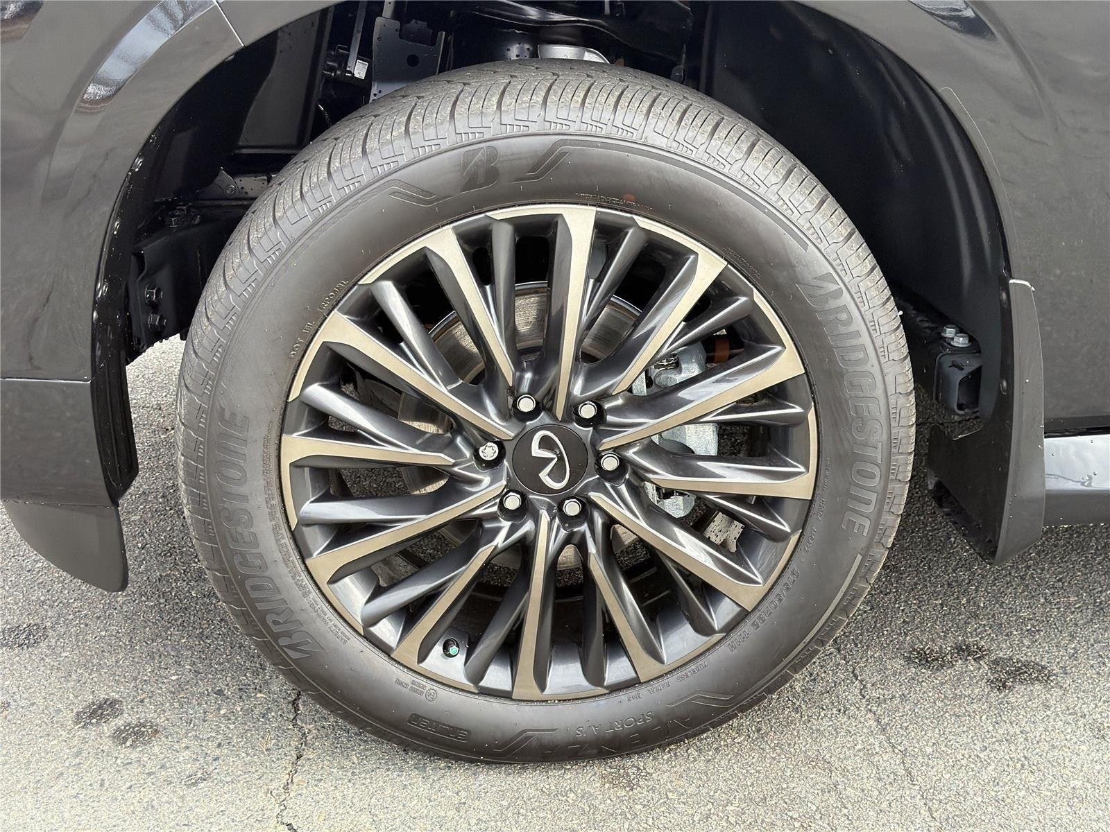 Used 2026 Mineral Black/Graphite Shadow INFINITI AUTOGRAPH image 37