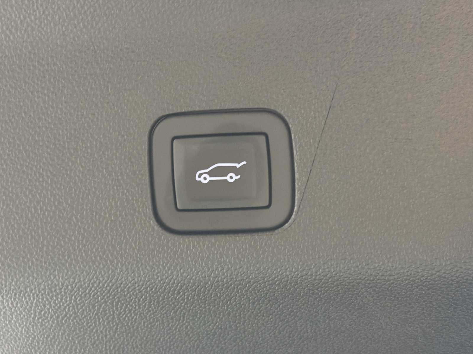 2026 GMC Yukon AT4 Ultimate - Photo 22