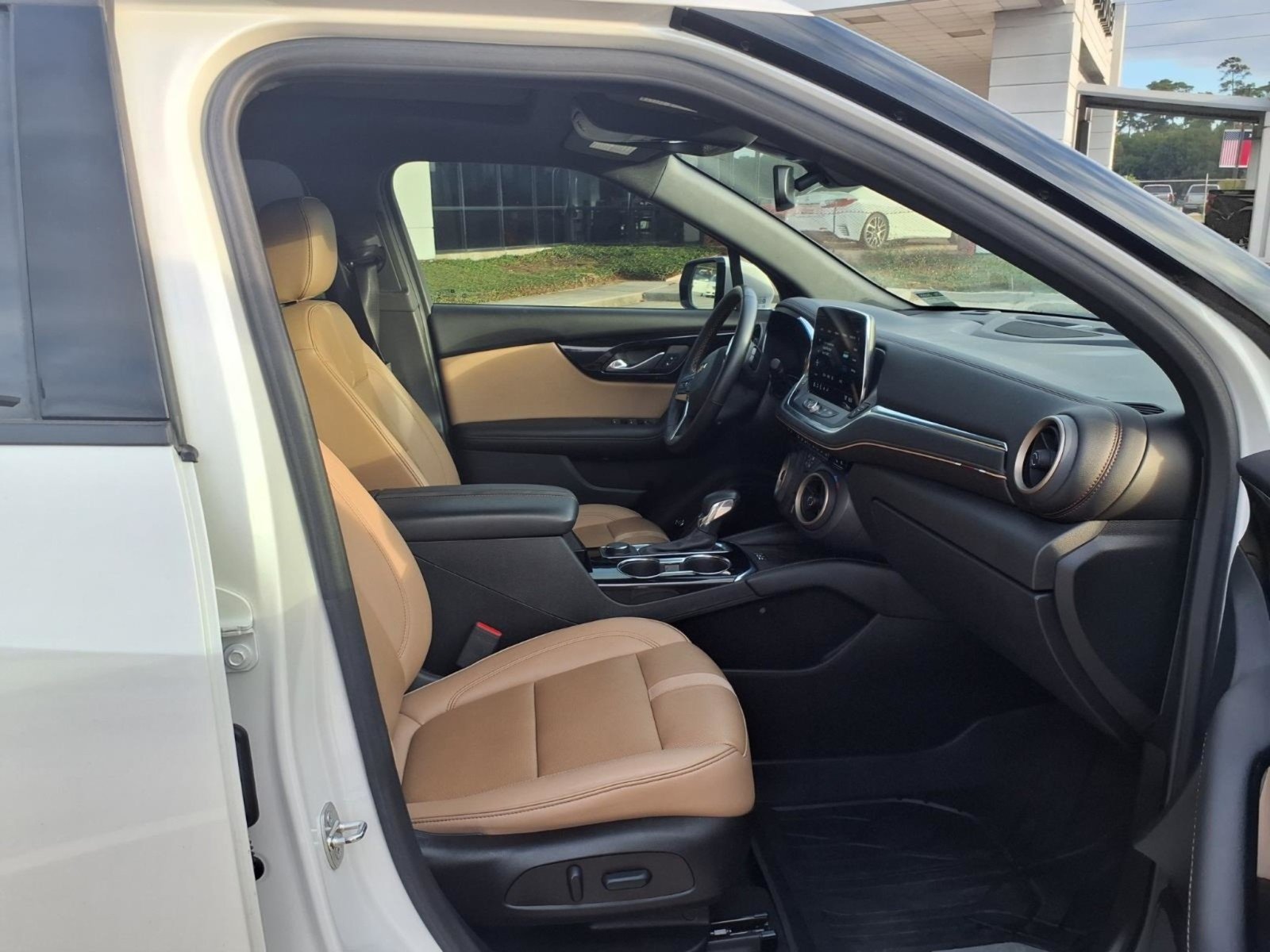 2023 Chevrolet Blazer photo 12 of 27