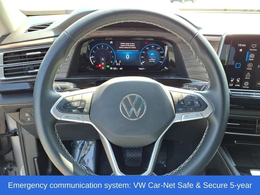 Used 2024  Volkswagen 2.0T SEL image 9