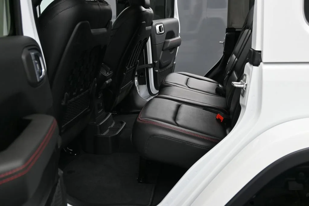 Used 2021 White Jeep Unlimited Rubicon image 12