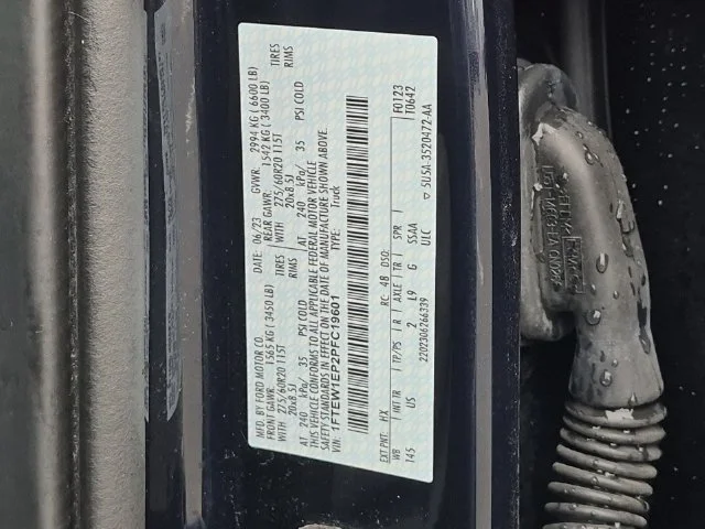 Used 2023 Blue Ford XLT image 38