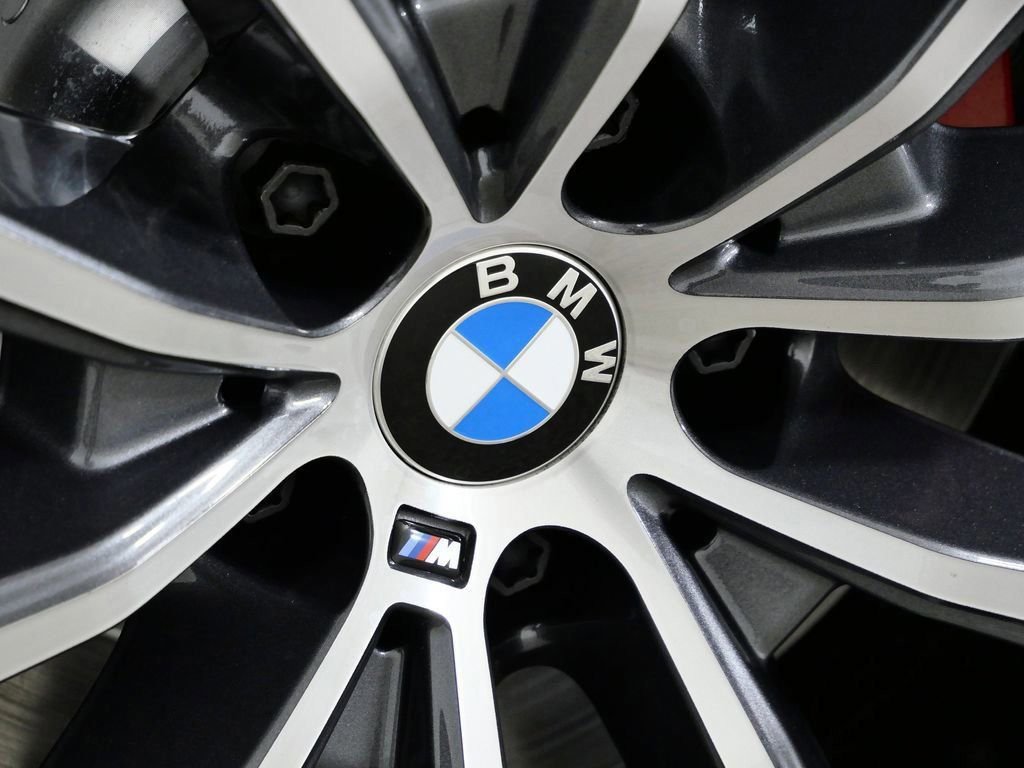 Certified Used 2026 Dravit Grey Metallic BMW xDrive50e image 23