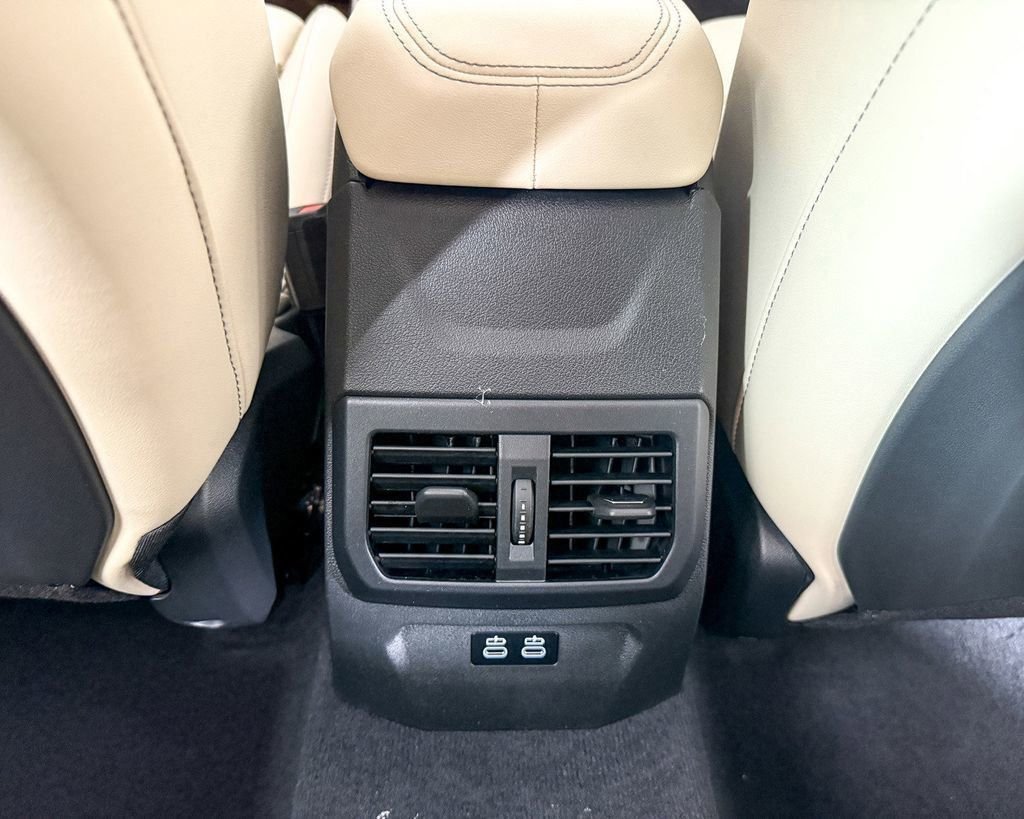 2025 BMW 2 Series M235 - Photo 27