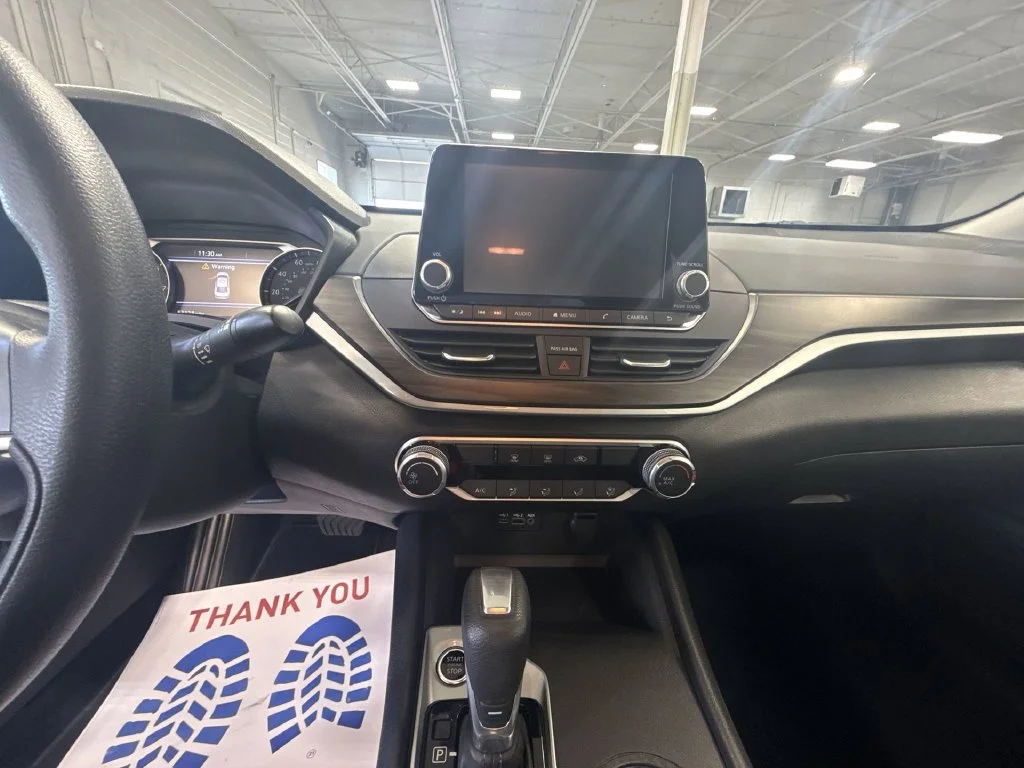 Certified Used 2025 Gun Metallic Nissan SV image 14
