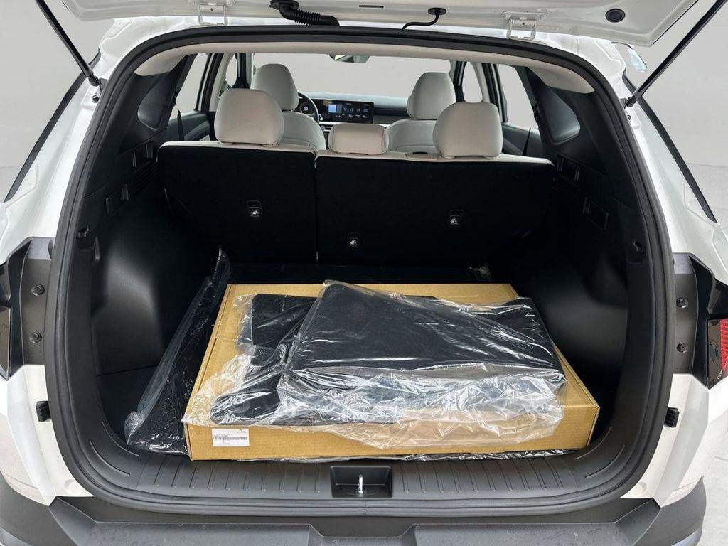 New 2026 White Pearl Hyundai SE FWD image 22
