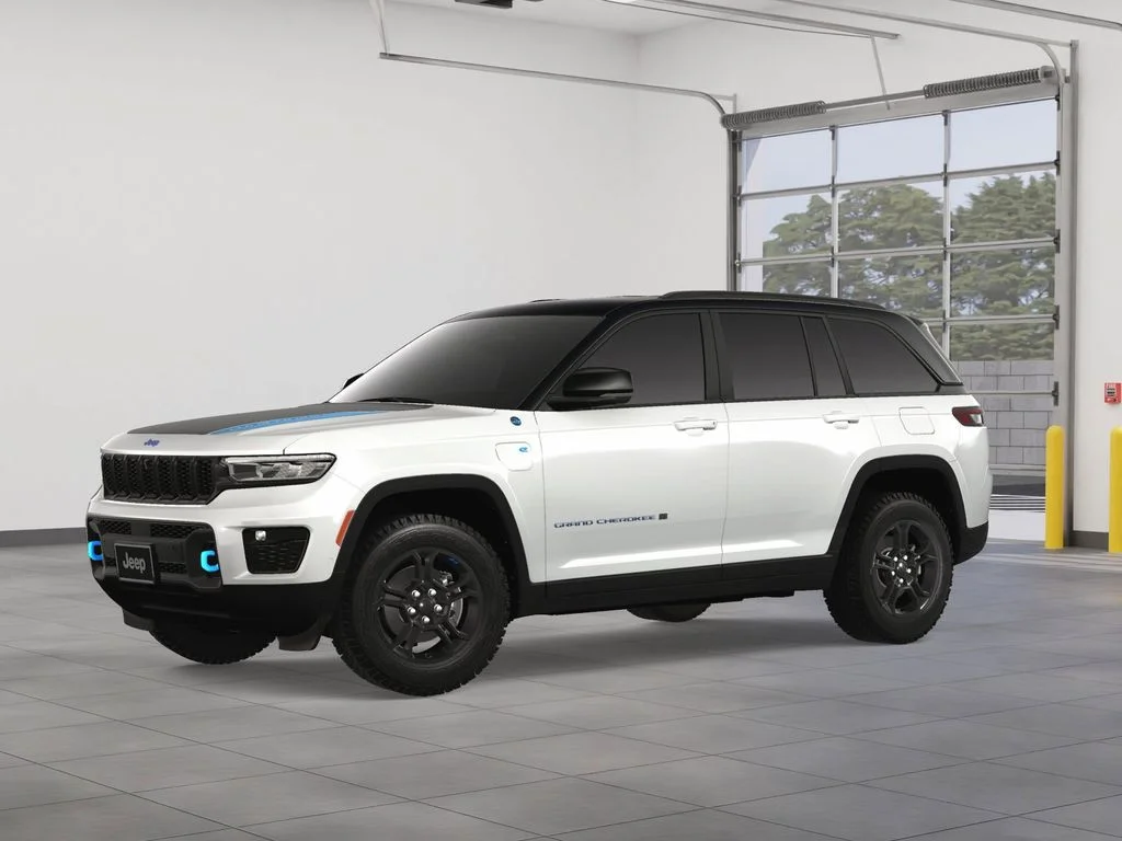 New 2024 Bright White Clearcoat Jeep Trailhawk 4xe image 2