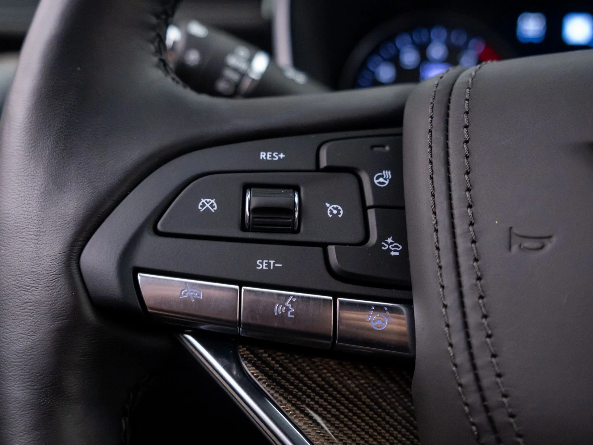 Used 2025 Black Cadillac Premium Luxury image 30