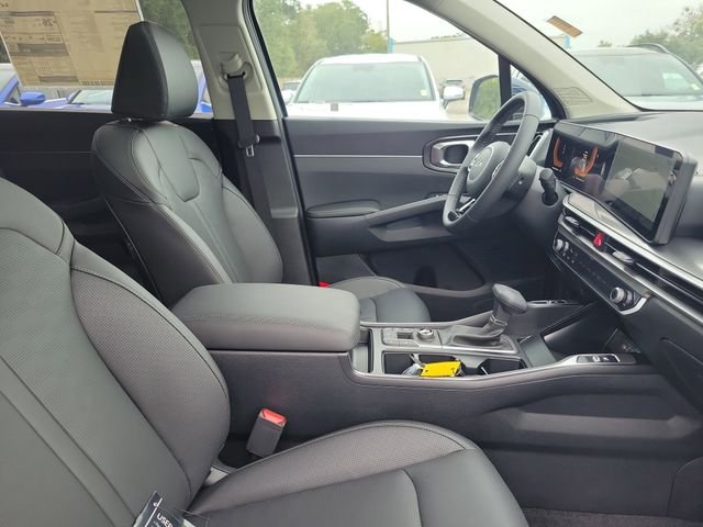 2025 Kia Sorento S - Photo 34
