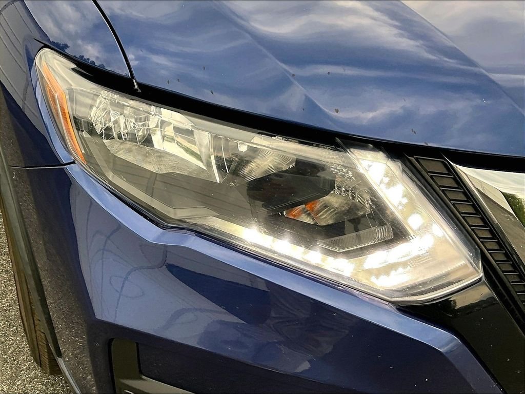 Used 2019 Caspian Blue Metallic Nissan SV image 30